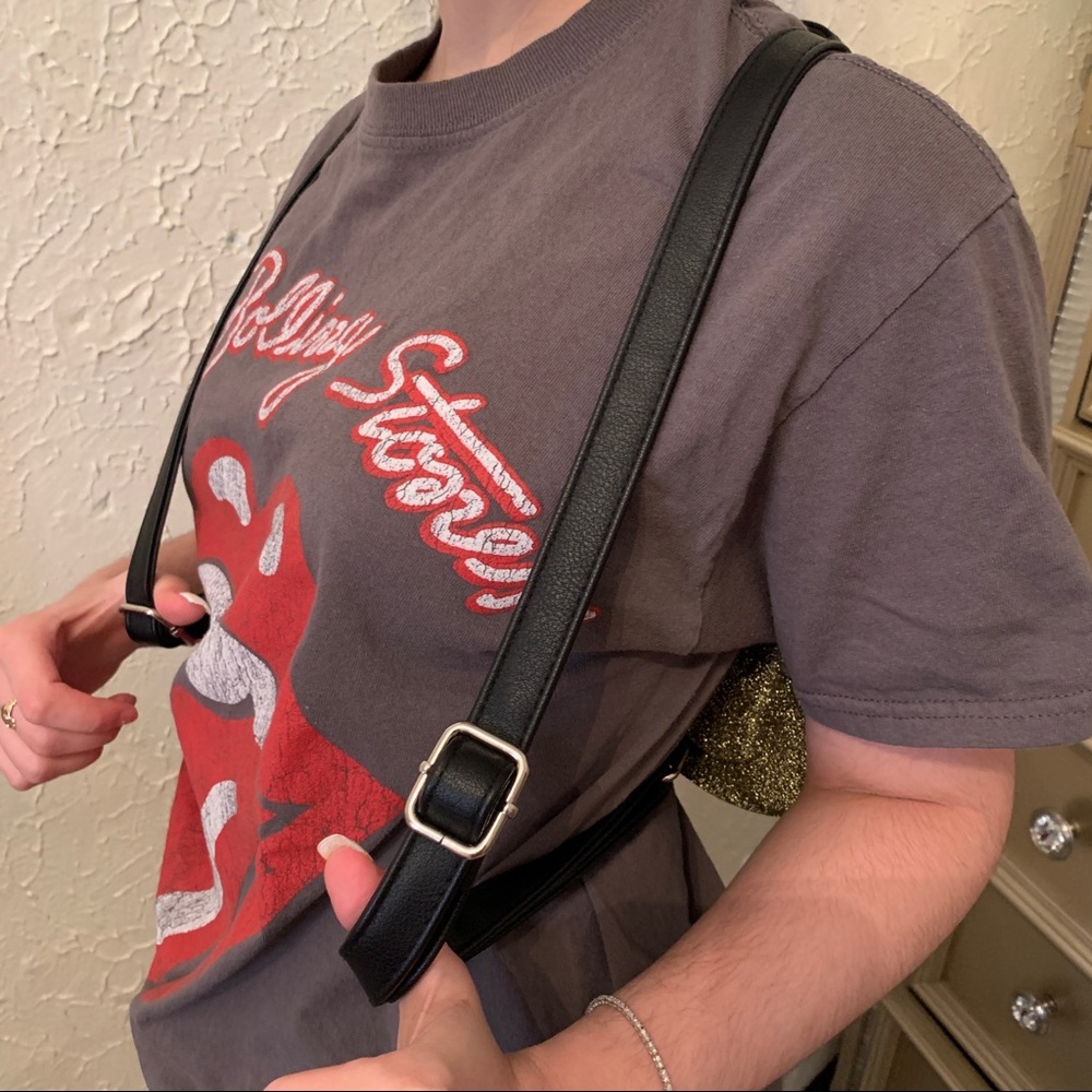 Backpack - Picture 4 of 5